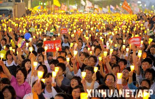 示威者威胁全面 倒李 韩国人熬夜看直播上瘾