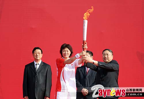 祥云火炬山西传递开始 张卫红领跑第一棒 (图)