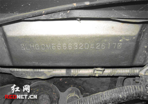 湖南高速交警火眼辨别盗抢嫌疑辆(组图)