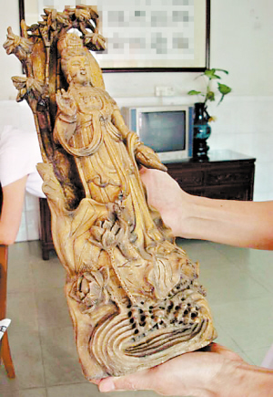 明代观音木雕 藏身厚街农家