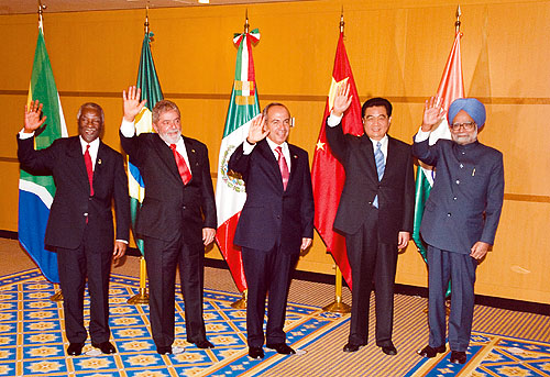 发展中国家是维护世界和平促进共同发展的重要