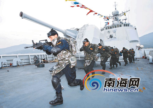 中国海军护航舰队补给品多为海南特产[图]