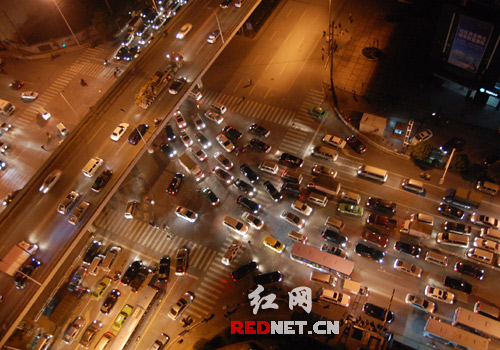 市民急切回家度元旦 导致长沙城区大堵车(组图