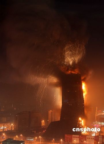 直击央视大火：中国“公民报道者”在成长(图)