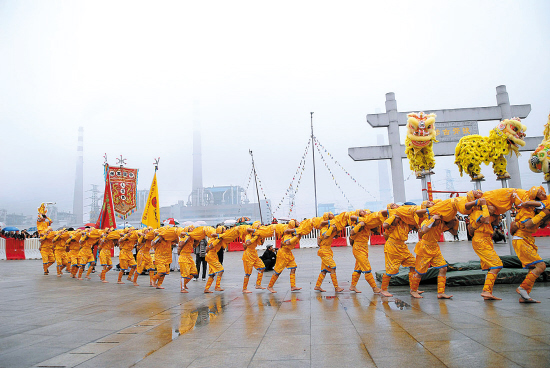 湛江人龙欢舞波罗诞