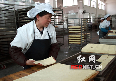 湖南武冈打造卤菜品牌帮扶返乡农民工就业（图）