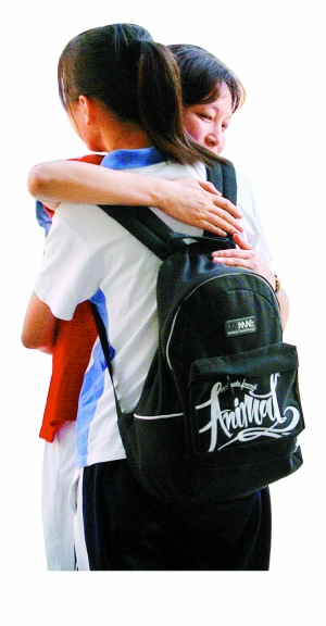 深圳高考首日平安顺利