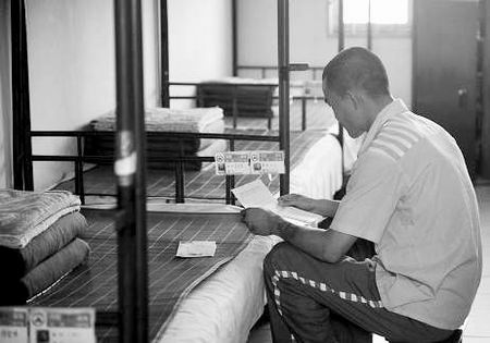 原缉毒警察堕落成毒贩