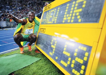 牙买加选手博尔特今晨在柏林创造了新的男子百米世界纪录据新华社柏林