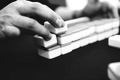 图文:记者暗访揭秘老千培训班