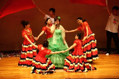 西日本地区中国留学人员举办国庆60周年文艺晚会