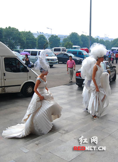长沙婚博会带动产业一条龙 国庆催生婚纱照传