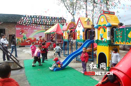绥宁县督导评估农村幼儿园 5所幼儿园被评为优