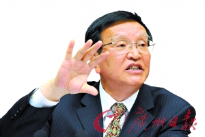 发改委副主任质疑 外汇收入太少了央行副行长