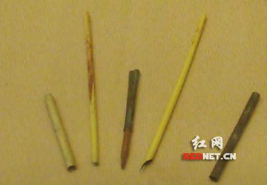 网络媒体陕西行记者集中学习延安精神