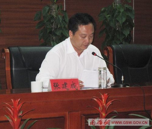 猥亵门:副县长的错误究竟是什么