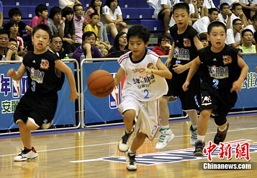 图:两岸篮球少年竞技台北