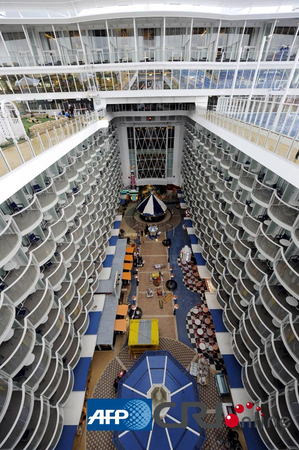 世界最大游轮“海洋魅力号”完工(高清组图)_新闻中心_新浪网