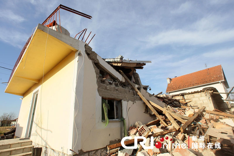 塞尔维亚发生5.3级地震17人死伤(高清组图)