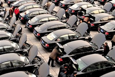 ���ᳵ������족