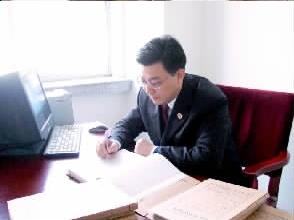 郑州市检察系统的检察官夫妻任兵,尹志勇用12年的时间共同走过的圆无