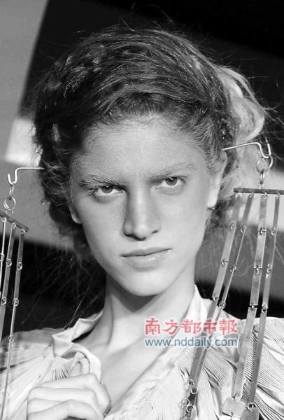 LADYGAGA、海盗、<em>女超人</em> 夏季彩妆流行<em>怪力</em>