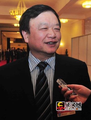 �ŷ�ƽ����:�����ض��齨��õ�Ⱥ���Ͽ�