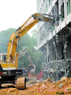 �������������ж���ǿ��Υ��