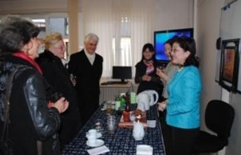 ����������˹����ѧԺѧԱ�뵱�����ڹ�Ʒ���Ļ�