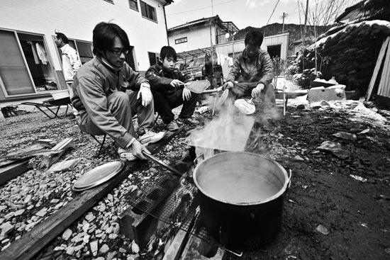 日本灾民仍旧饥寒交迫