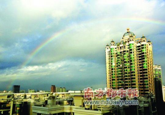 看,广州最靓彩虹桥