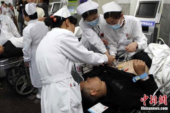 上海地铁追尾事故送院治疗212人 多为轻伤