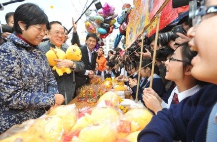 ����Ȩ�򸾹�Ԫ�������г�������������