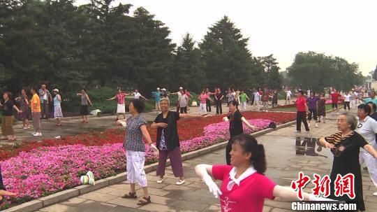 美华人拍片《沈阳的早晨》家乡电视台接连播出