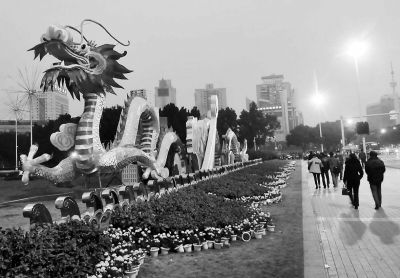 满城花灯将归何处?