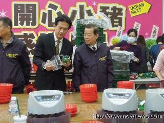 谢长廷指民进党应"往中间靠"路线绿营意见分歧