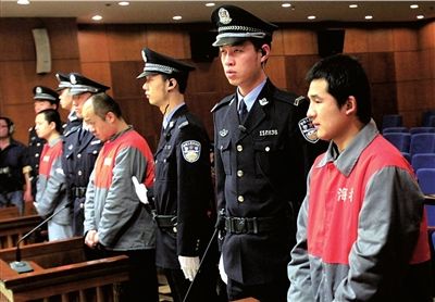 Ѫͷ�����ԳƲ�����������