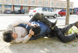 ʯ��ׯ�����˺������׾ƺ������е����˴�