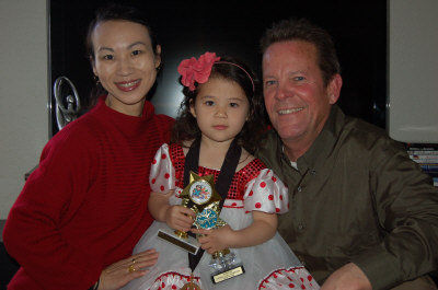 旧金山四岁中美混血儿中文识字赛夺冠