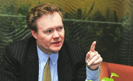 �����ɶ�����ȫ�򾭼û�������