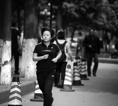 咸宁“暴走妈妈”割肝救子