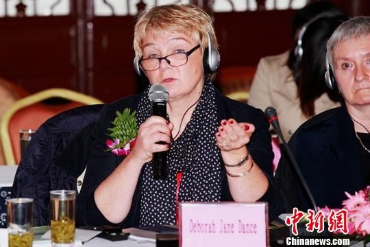 ��Ӣ�Ų�ר����ׯ�۵�Ӣ�������ܷ���й�֮��