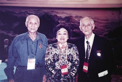 ���һ���ɻ���Ա���������(2)