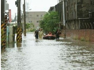 台南部豪雨酿灾致1死1失踪山区居民急撤离