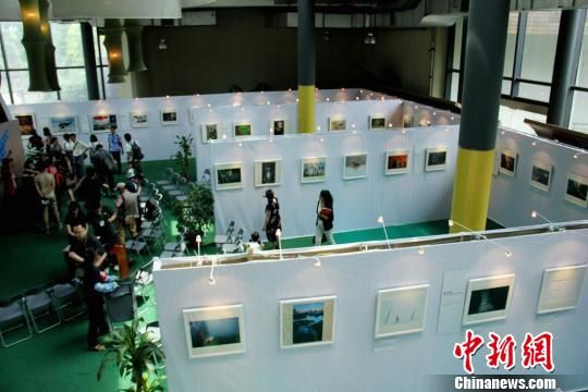 �ɶ�����Ӣ��Ұ��������Ӱ����2011��Ȼ���ƷѲչ