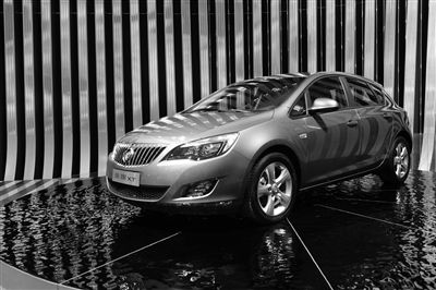 英朗驶下上海通用烟台工厂三期生产线