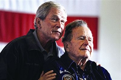 88岁老布什接受孙女专访