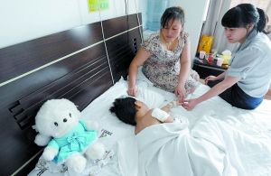 爸爸皮肤黑没想到他女友心更黑