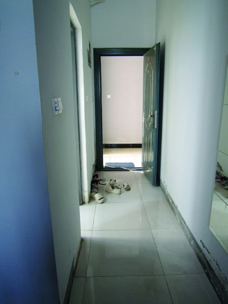 ����һ��͵�������ѧŮ������4̨����һҹ��ʧ