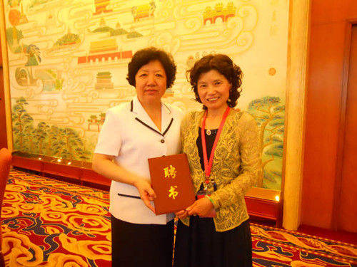 ����������ϯ�������������Ƚ績Ů�û���